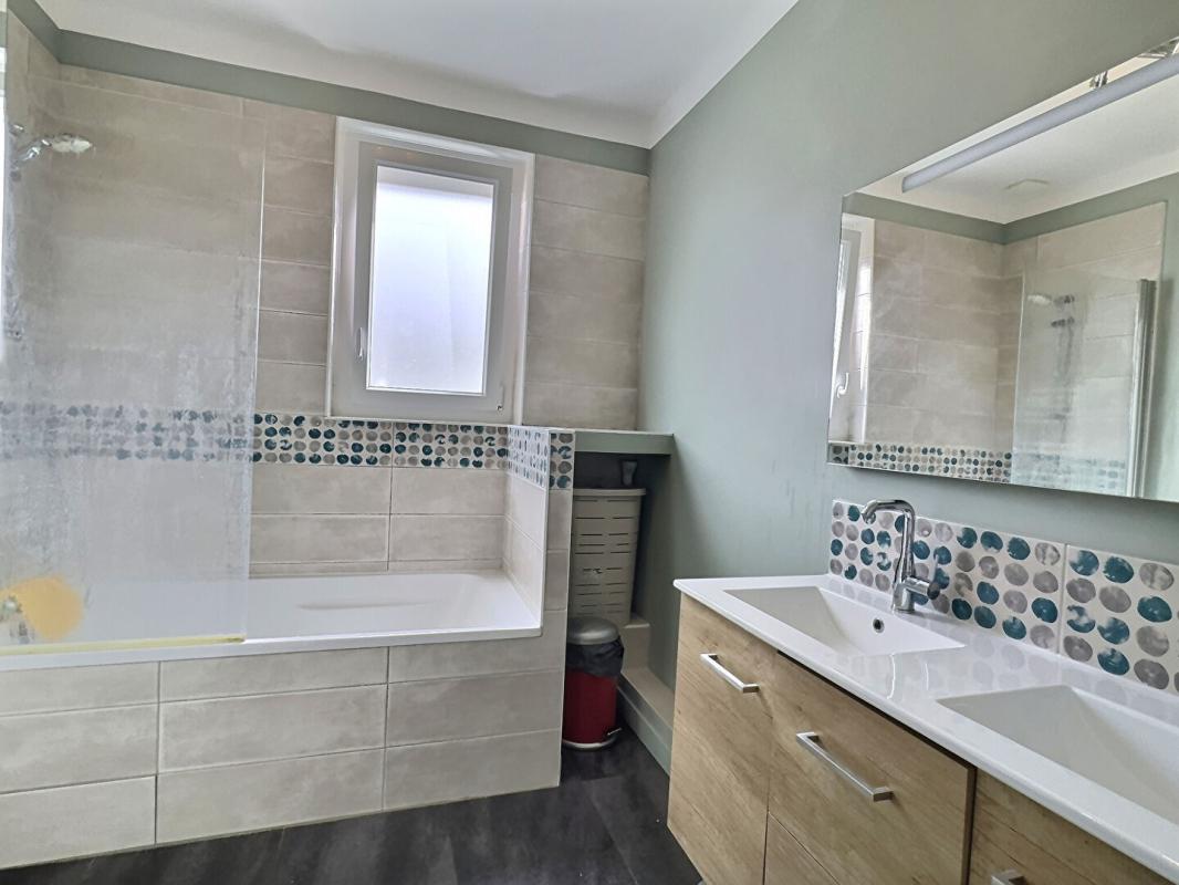 CHAMBERY Maison Chambéry- secteur Bissy- 8 pièces-184 m2 sur 400m2 de terrain 16