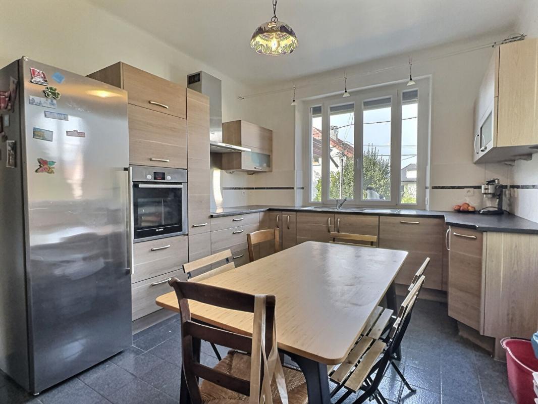 CHAMBERY Maison Chambéry- secteur Bissy- 8 pièces-184 m2 sur 400m2 de terrain 9