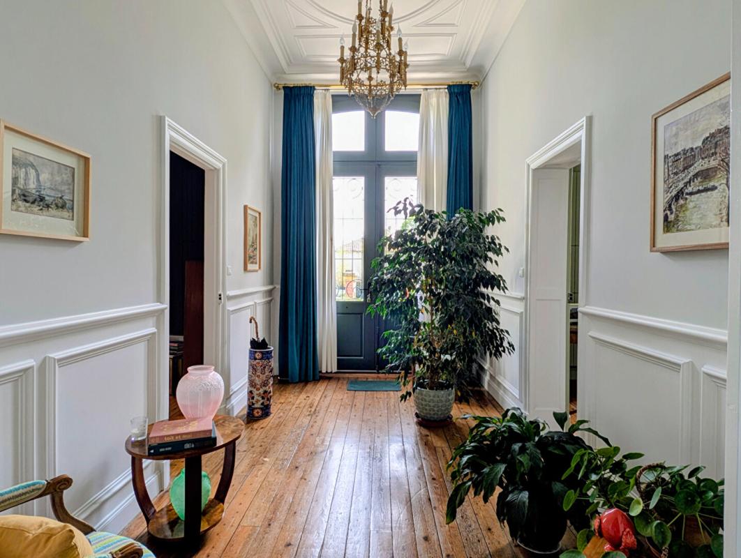 CAZERES Maison de Maître de 282 m² avec 5 chambres, dépendance et piscine sur terrain de 1585 m² 3