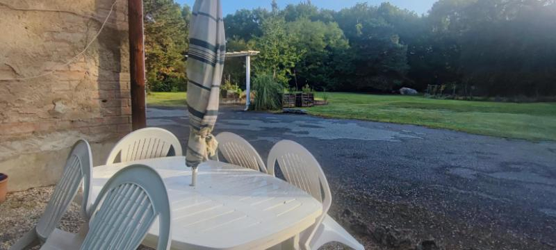 CASTRES ANCIEN CORPS DE FERME RÉNOVÉ  AVEC TERRASSES PISCINE ET DEPENDANCES  SUR 8700 m2 16
