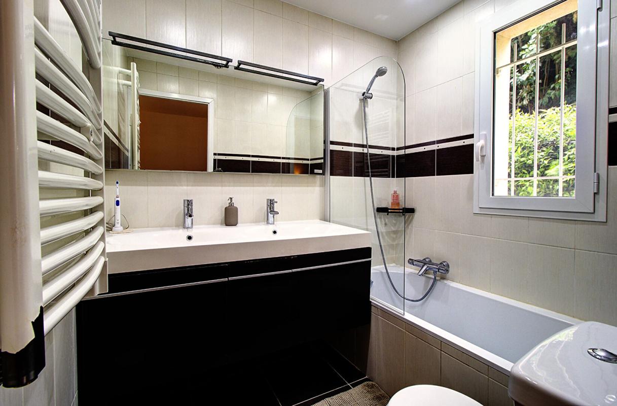 MOUGINS Mougins Saint-Basile - Appartement-villa 4 pièces avec accès direct à la piscine 6