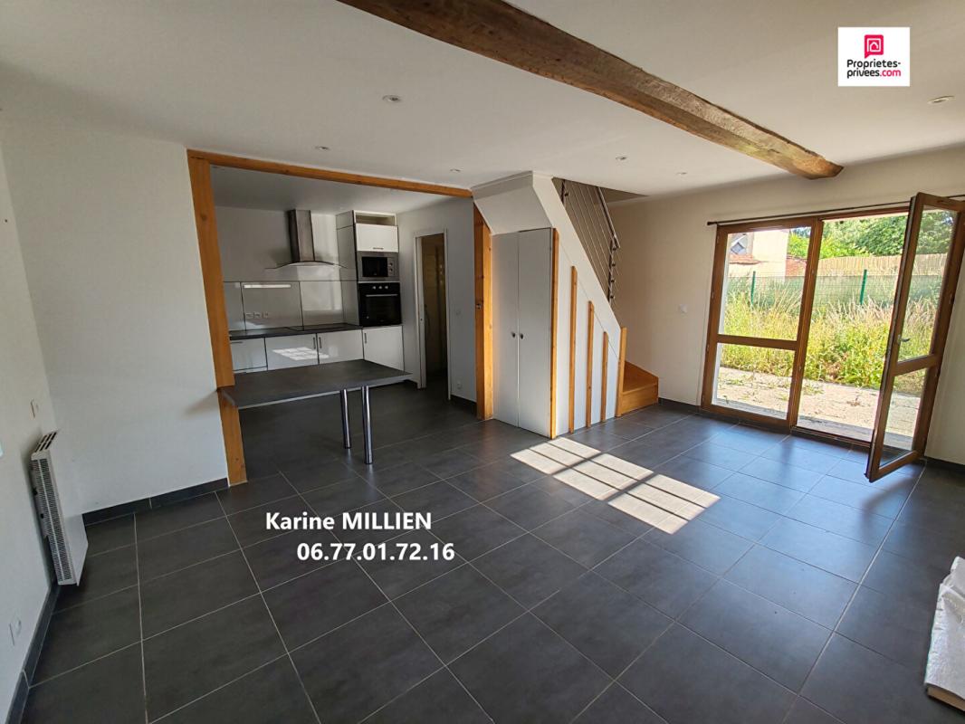 OUERRE OUERRE 28500 Maison individuelle et grange aménageable - 1 étage - 2 chambres - Terrain - 155 000  HAI 1