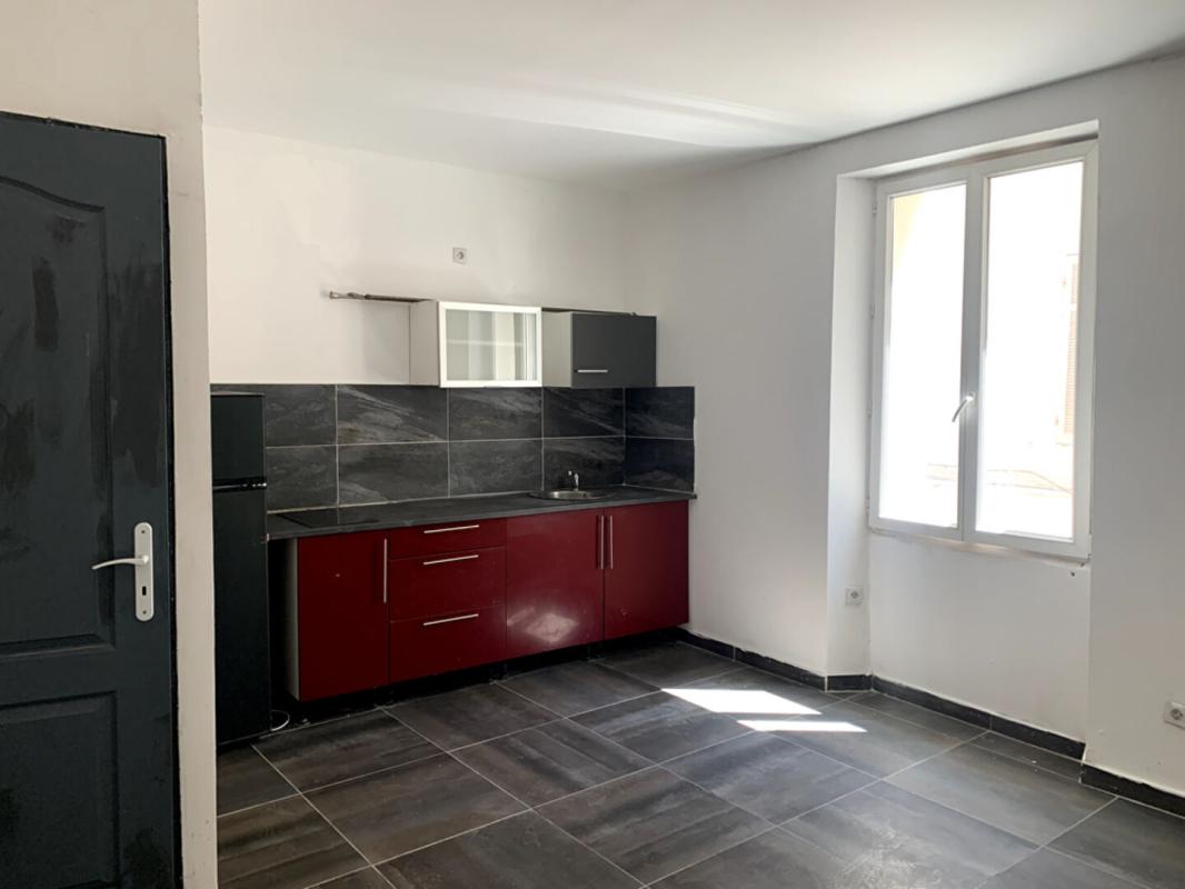 MARSEILLE-1ER-ARRONDISSEMENT Appartement Marseille 2 pièce(s) 37 m2 3
