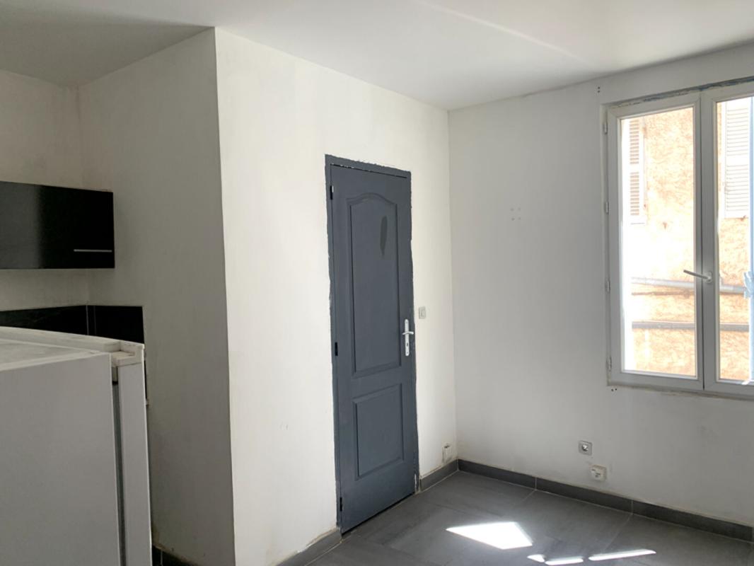 MARSEILLE-1ER-ARRONDISSEMENT Appartement Marseille 2 pièce(s) 37 m2 8