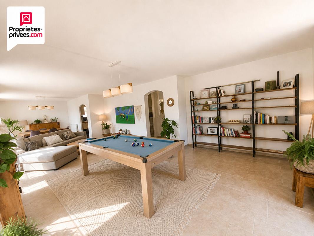 CABRIS Mas de 2010 5 pièces 170m² Village à pied 3
