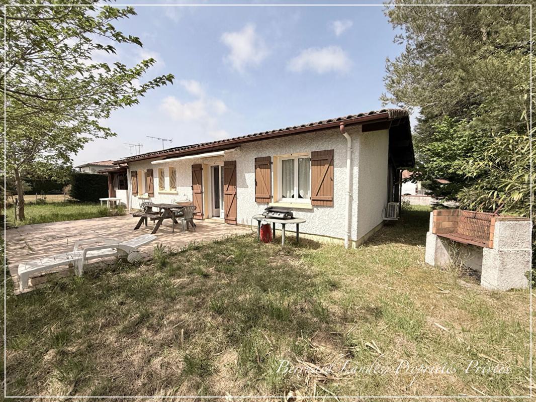 SAINT-JULIEN-EN-BORN Maison 5 pièce(s) 74 m2 1