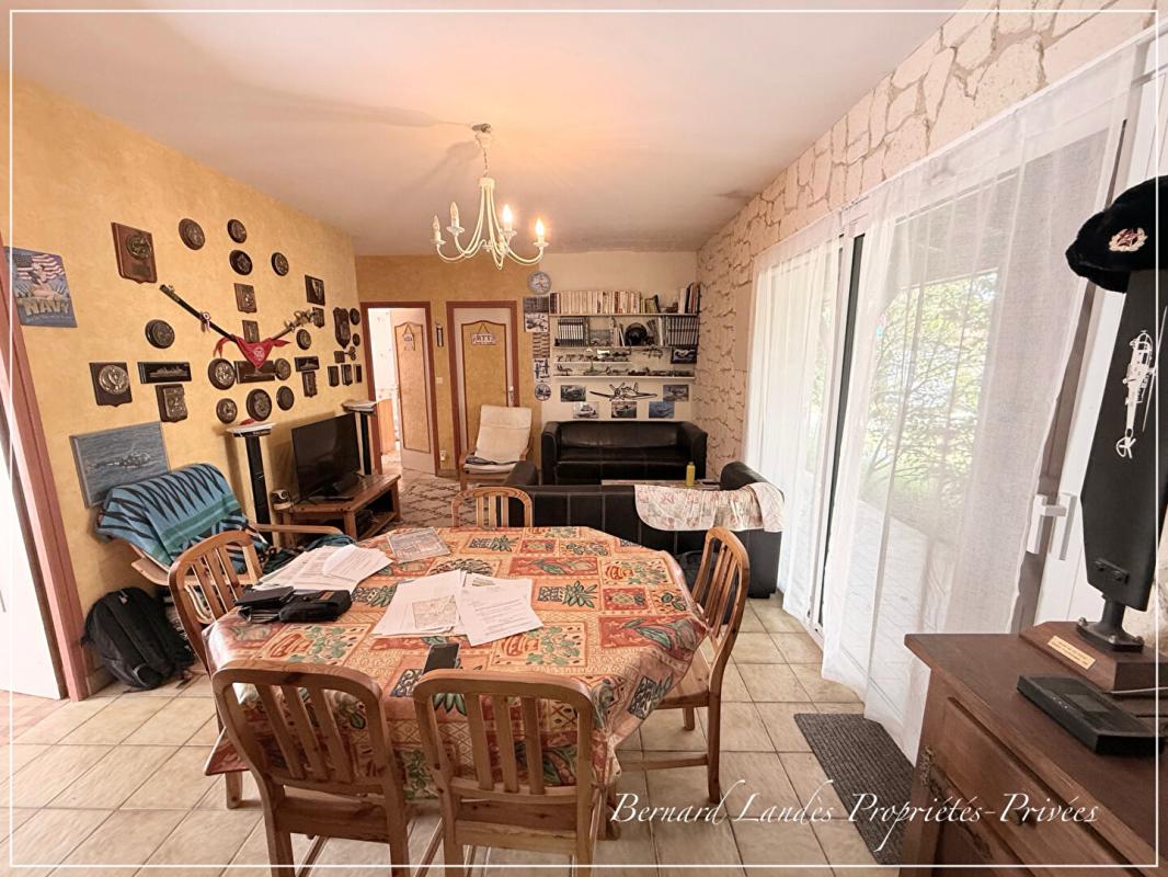 SAINT-JULIEN-EN-BORN Maison 5 pièce(s) 74 m2 4
