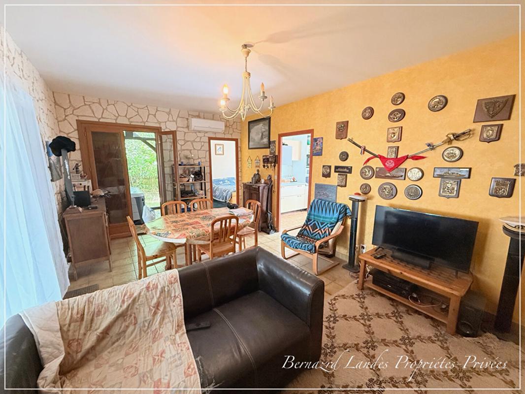 SAINT-JULIEN-EN-BORN Maison 5 pièce(s) 74 m2 5