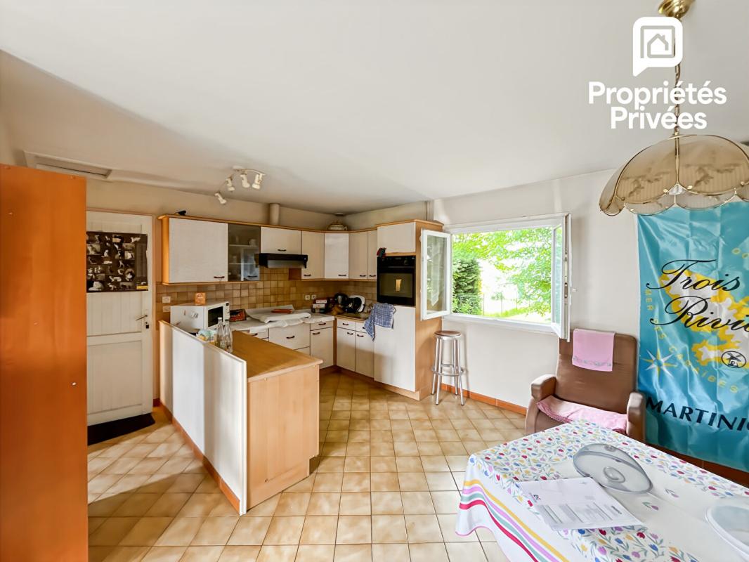 PUGNAC Maison à rénover avec terrain constructible de plus de 3 000 m² - Fort potentiel à Pugnac, proche commerces, projet de division en cours 6