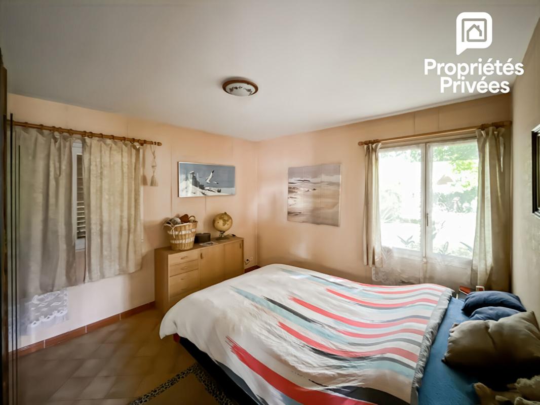 PUGNAC Maison à rénover avec terrain constructible de plus de 3 000 m² - Fort potentiel à Pugnac, proche commerces, projet de division en cours 8