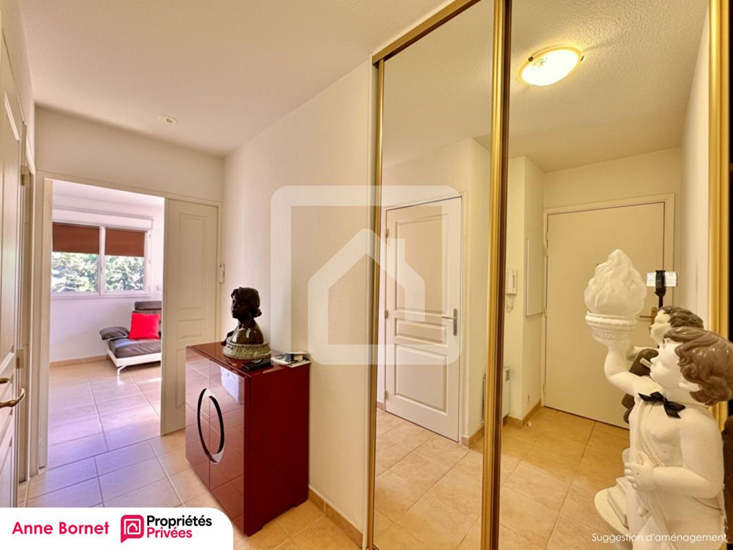 GRASSE Appartement 2 pièces avec terrasse exceptionnelle de près de 50 m2, double garage, cave 11