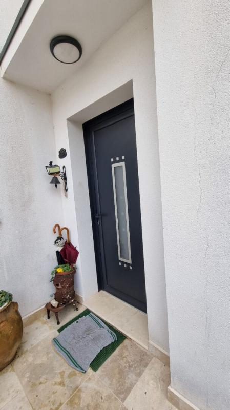 CUGES-LES-PINS SUPERBE MAISON  DE VILLAGE, GARAGE ET TERRASSES 5