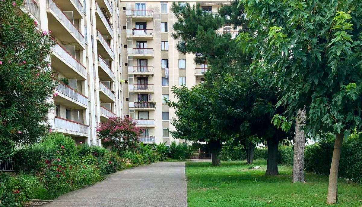 AVIGNON Appartement Avignon 3 pièce(s) 68 m2, balcon, loggia, place de parking 2