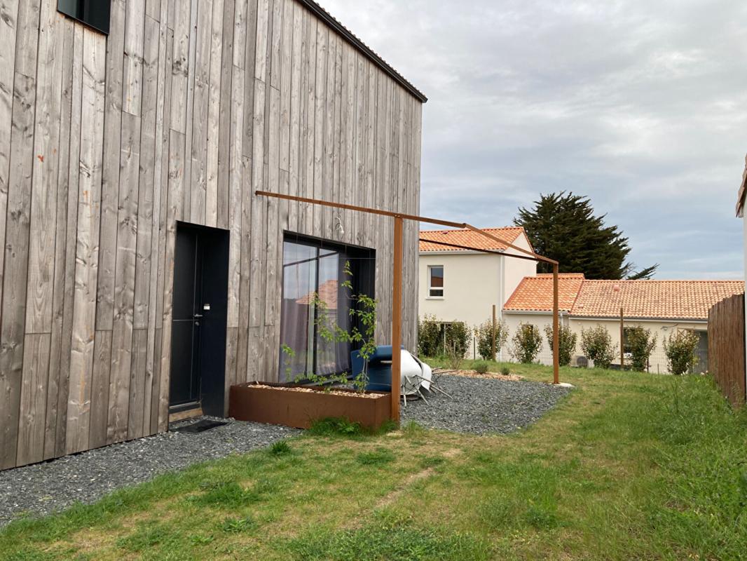 MOUZILLON Maison Mouzillon 4 P. 108.60 m2. Jardin 1