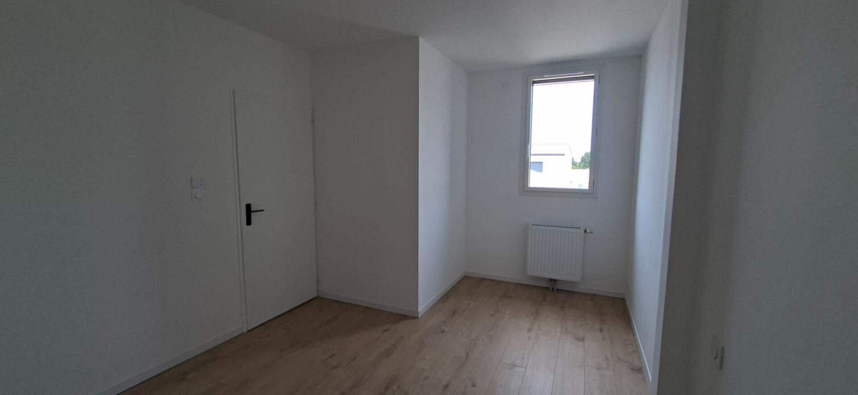MOUZILLON Maison Mouzillon 4 P. 108.60 m2. Jardin 11