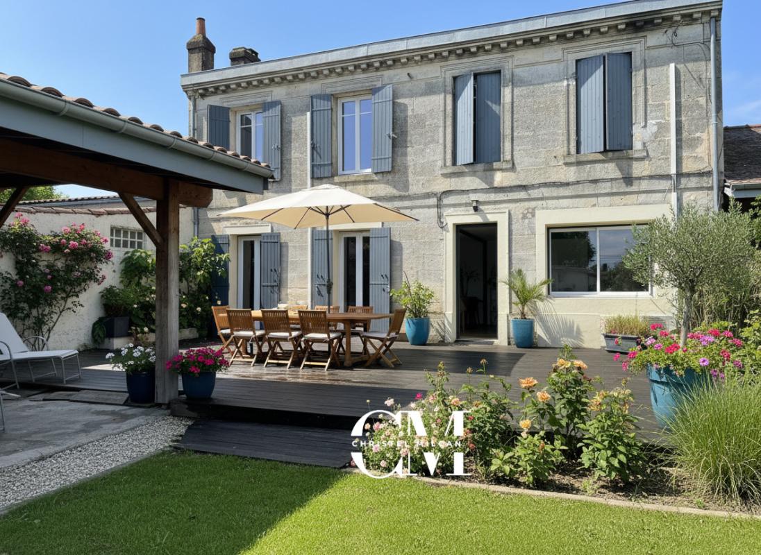 FLOIRAC Echoppe Floirac limite Bastide 5 pièces 125 m2, studio, parking 1