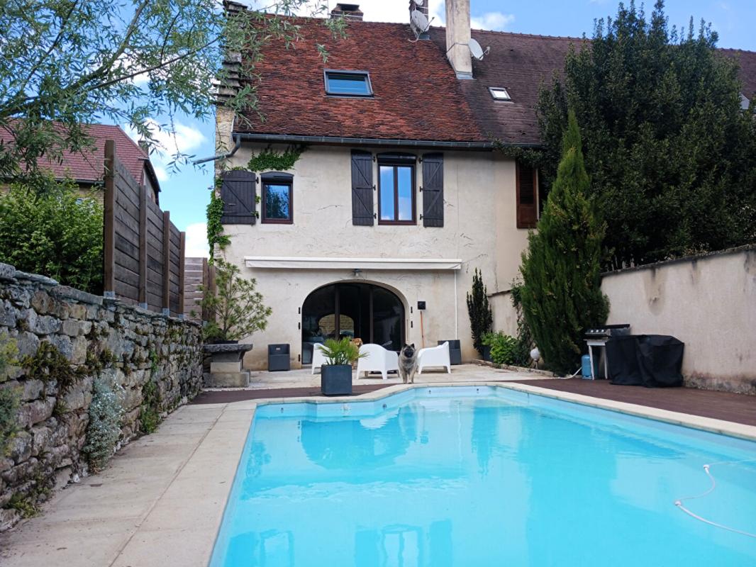 MACORNAY Maison Macornay 6 pièce(s) 184 m2 1