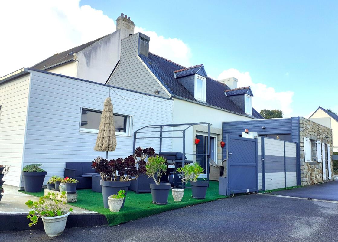 CROZON Maison Crozon 7 pièce(s) 130 m2 à 2 pas de la plage de Morgat 1