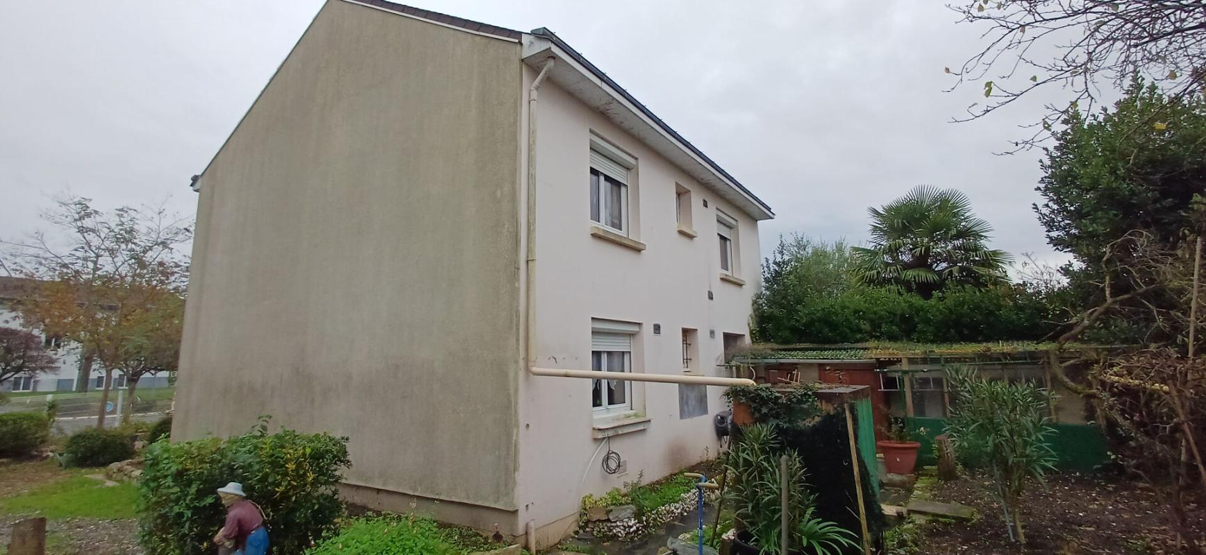 SAINT-SYLVAIN-D'ANJOU Maison Verrieres En Anjou 6 pièce(s) 100 m2 1