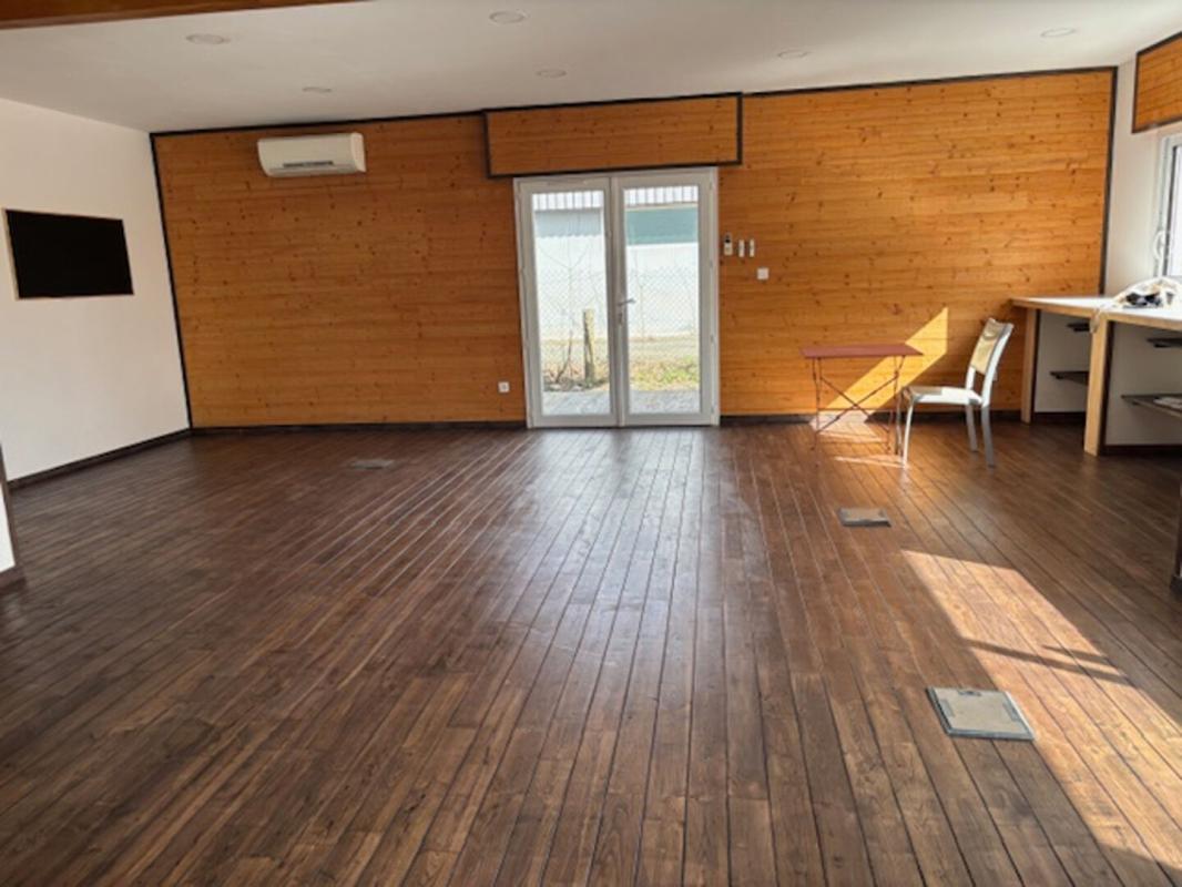 LE HAILLAN 33180  LE HAILLAN PROCHE BORDEAUX BUREAUX  A LOUER  227 m2 en R +1 3