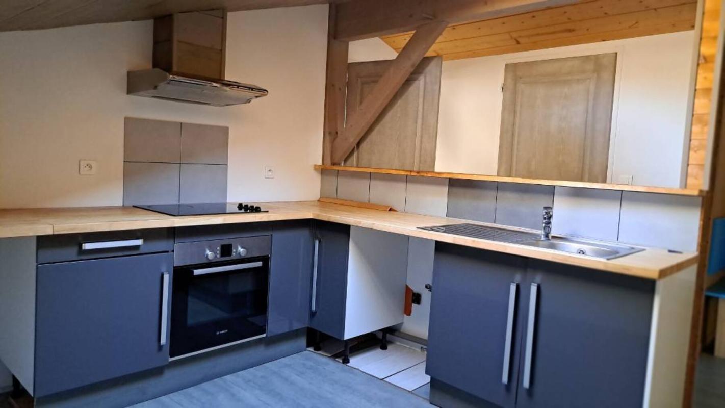 LE HAILLAN 33180  LE HAILLAN PROCHE BORDEAUX BUREAUX  A LOUER  227 m2 en R +1 5