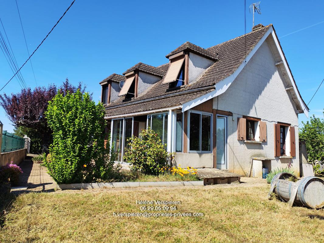 CALES Maison Cales 6 pièce(s) 4 chambres133 m2 Garage/dépendances et terrain constructible 12