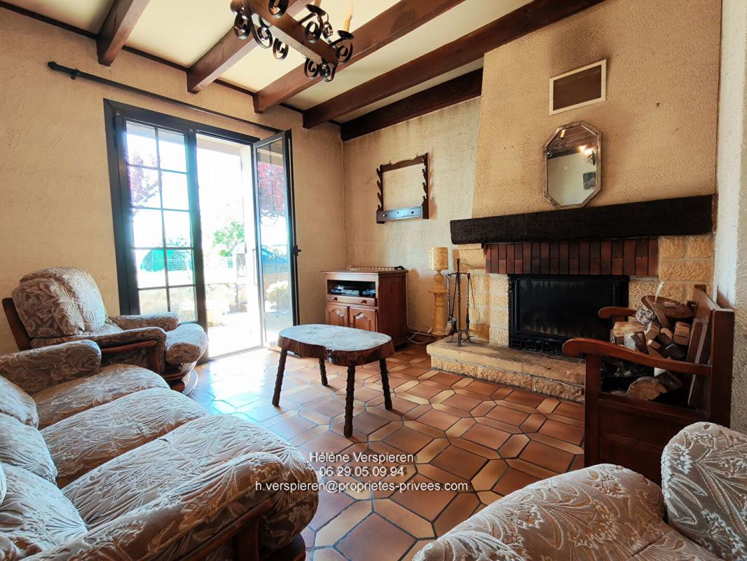 CALES Maison Cales 6 pièce(s) 4 chambres133 m2 Garage/dépendances et terrain constructible 5