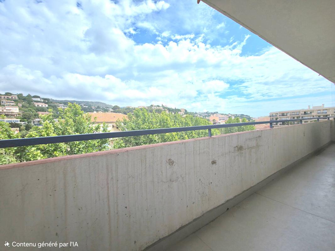 LE LAVANDOU Appartement Le Lavandou 4 pièce(s) 95 m2 A 2 MINUTES DE LA MER 3