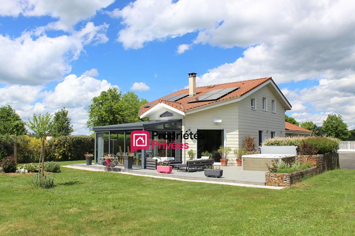 CHAPDES-BEAUFORT Maison T 5 de 130 m2 avec vue dégagée sur le Puy de Dôme Trimoulet 63230 à vendre 1