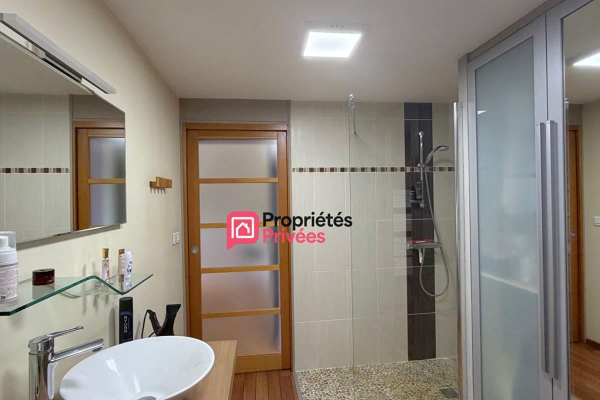 CHAPDES-BEAUFORT Maison T 5 de 130 m2 avec vue dégagée sur le Puy de Dôme Trimoulet 63230 à vendre 10