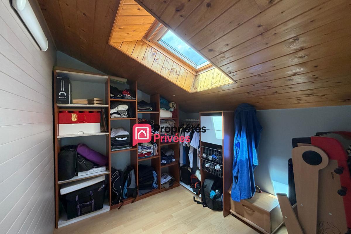 CHAPDES-BEAUFORT Maison T 5 de 130 m2 avec vue dégagée sur le Puy de Dôme Trimoulet 63230 à vendre 12