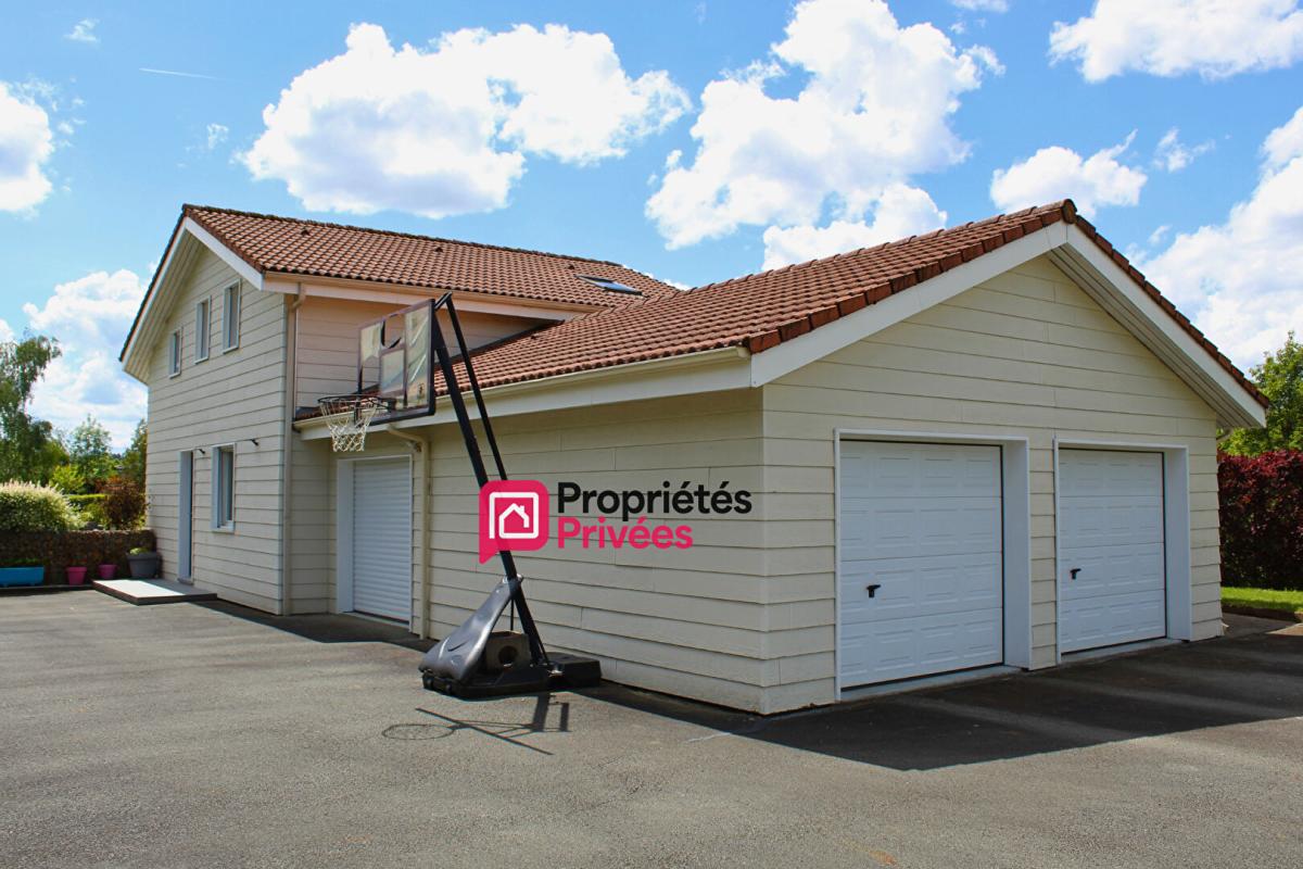 CHAPDES-BEAUFORT Maison T 5 de 130 m2 avec vue dégagée sur le Puy de Dôme Trimoulet 63230 à vendre 18