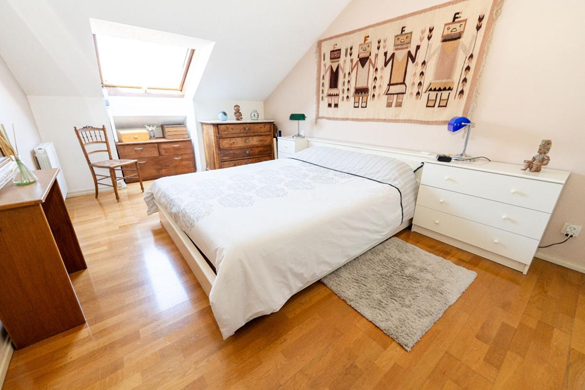 GRENOBLE OPPORTUNITÉ RARE   APPARTEMENT T4 DERNIER ÉTAGE + TERRASSE PANORAMIQUE 65 m² GARAGE 12
