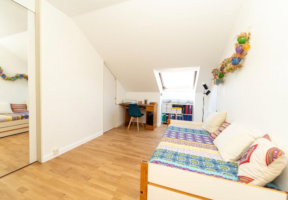 GRENOBLE OPPORTUNITÉ RARE   APPARTEMENT T4 DERNIER ÉTAGE + TERRASSE PANORAMIQUE 65 m² GARAGE 14