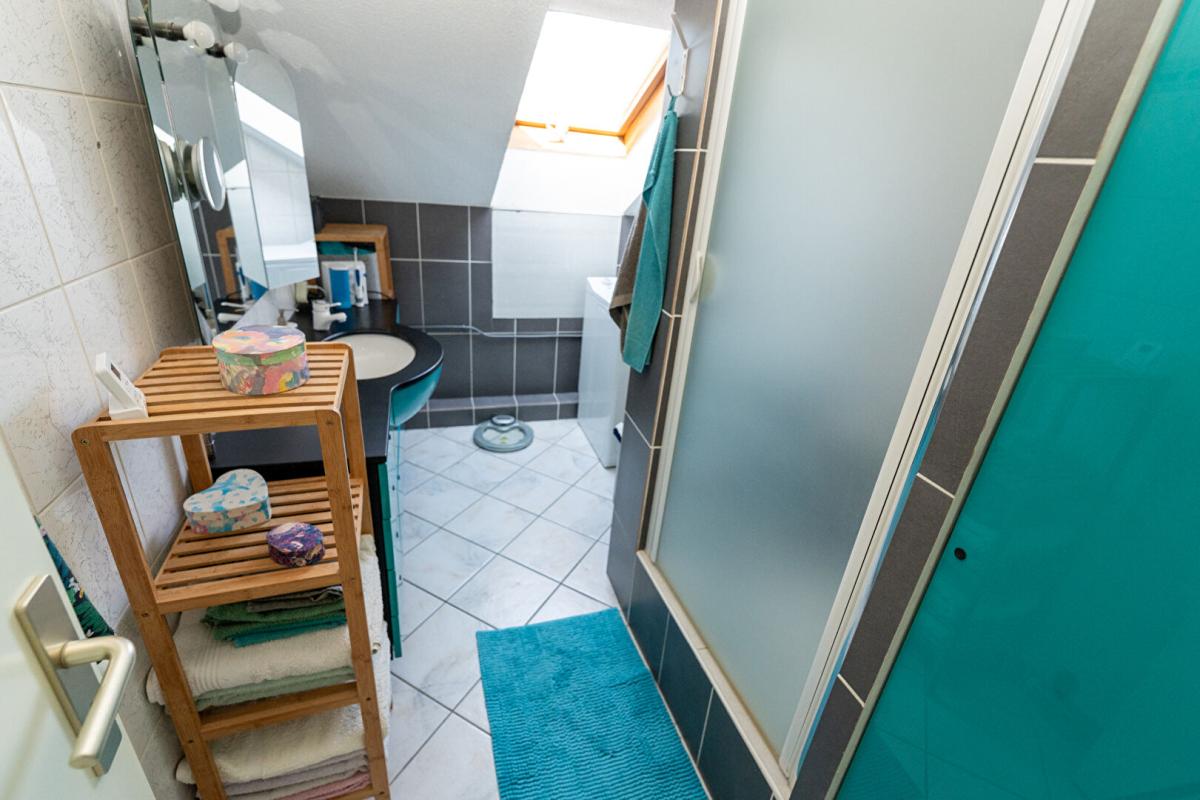 GRENOBLE OPPORTUNITÉ RARE   APPARTEMENT T4 DERNIER ÉTAGE + TERRASSE PANORAMIQUE 65 m² GARAGE 16
