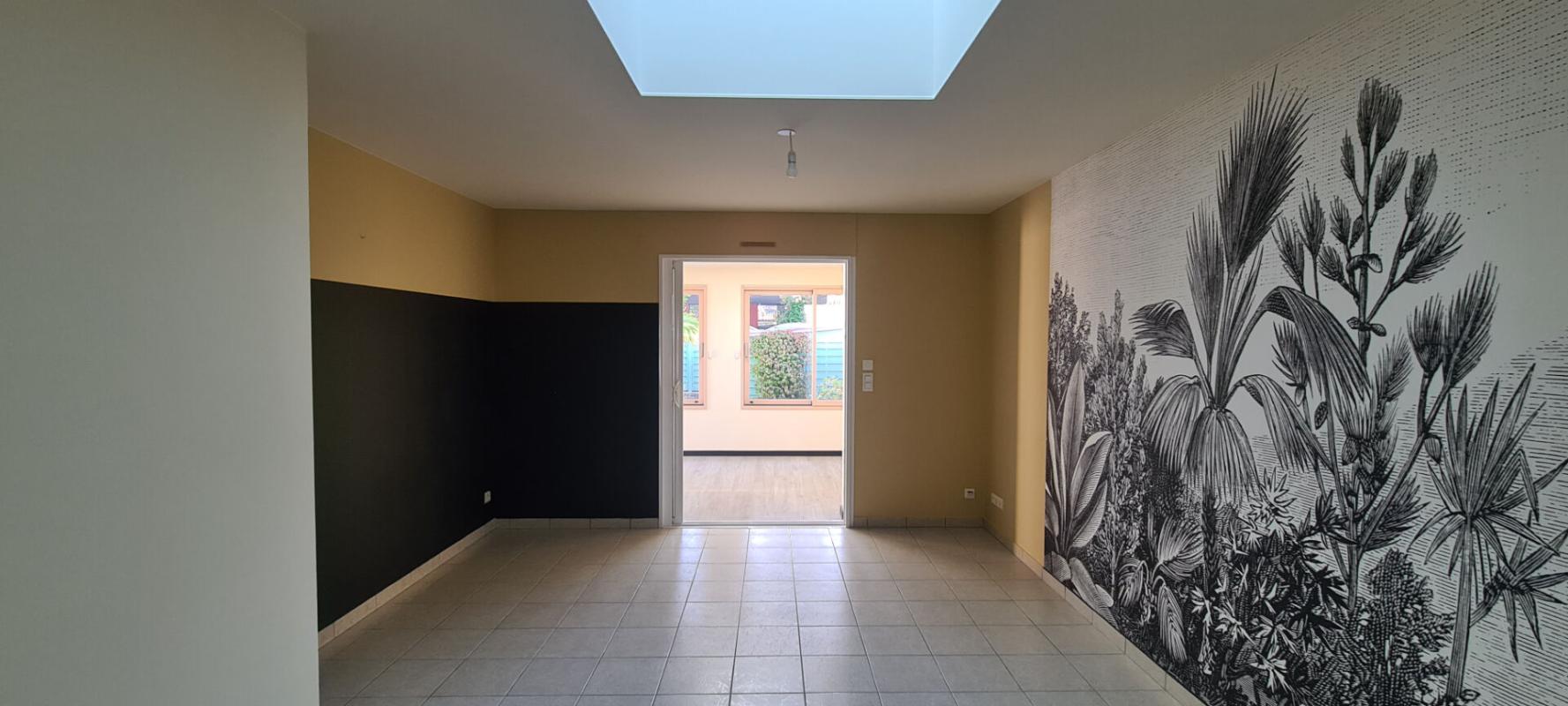 CLISSON Maison Clisson 4 pièces 78.39 M² . 2 Chs . T 307 M² . Garage . Terrasse 7