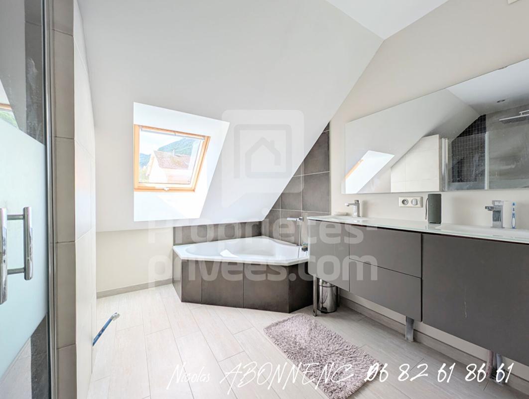 LE GUA Maison Le Gua 8 pièce(s) 270 m2 14