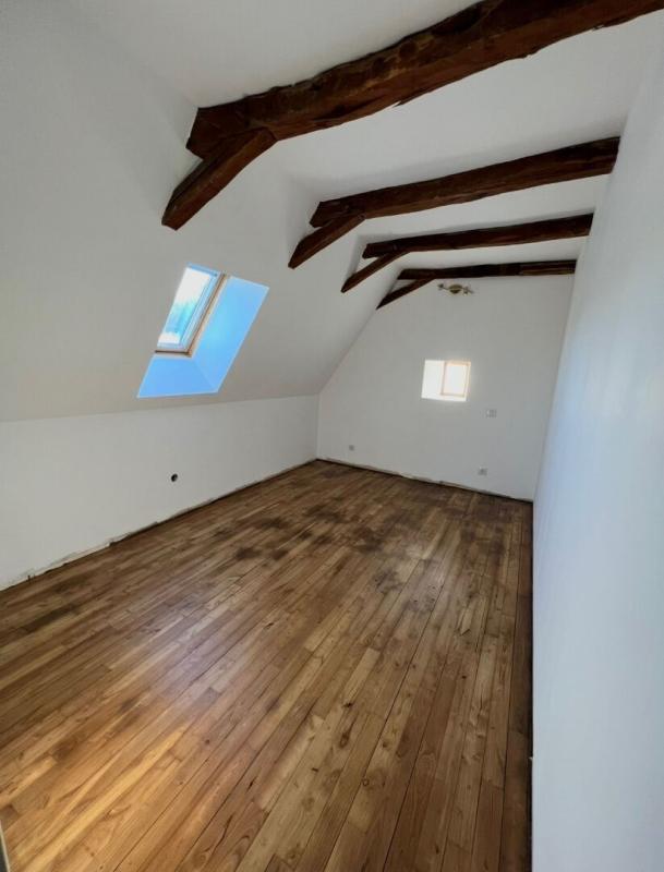SAINT-MARTIN-LA-MEANNE Maison Saint Martin La Meanne 5 pièce(s) 225 m2 8