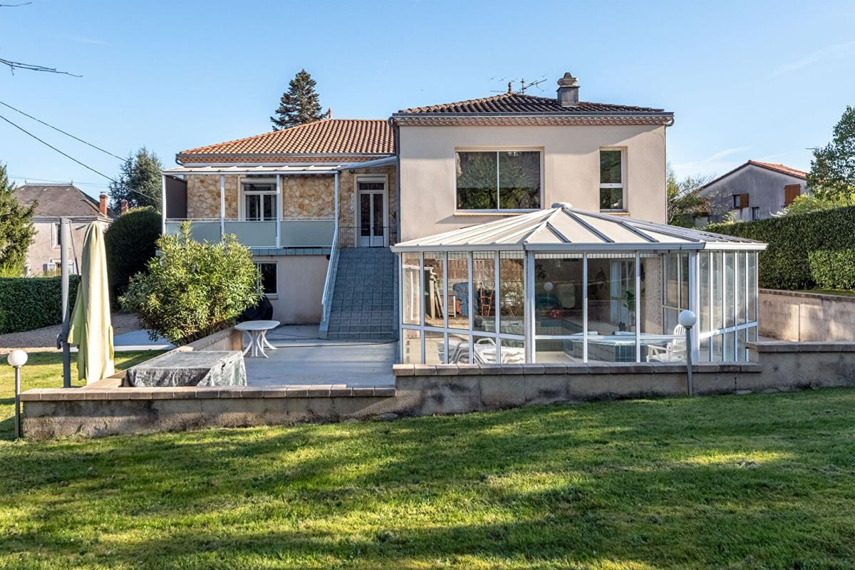 BOULAZAC Maison de ville Boulazac 7 pièce(s) 223 m2 avec piscine intérieure 1