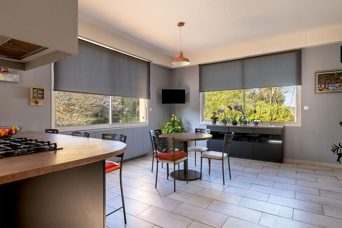 BOULAZAC Maison de ville Boulazac 7 pièce(s) 223 m2 avec piscine intérieure 9