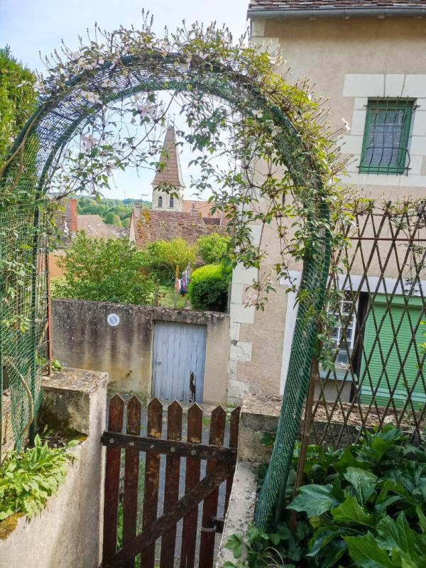 PREUILLY-SUR-CLAISE Maison de pays Preuilly Sur Claise 5 pièces jardin et garage 17