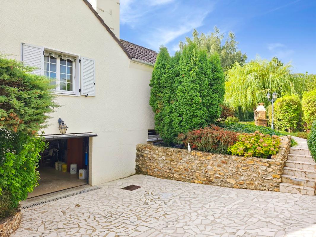 MONTMIRAIL Maison Montmirail avec piscine 15