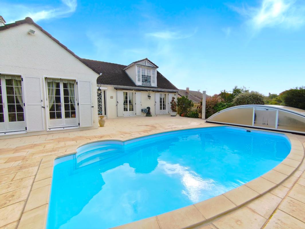 MONTMIRAIL Maison Montmirail avec piscine 16