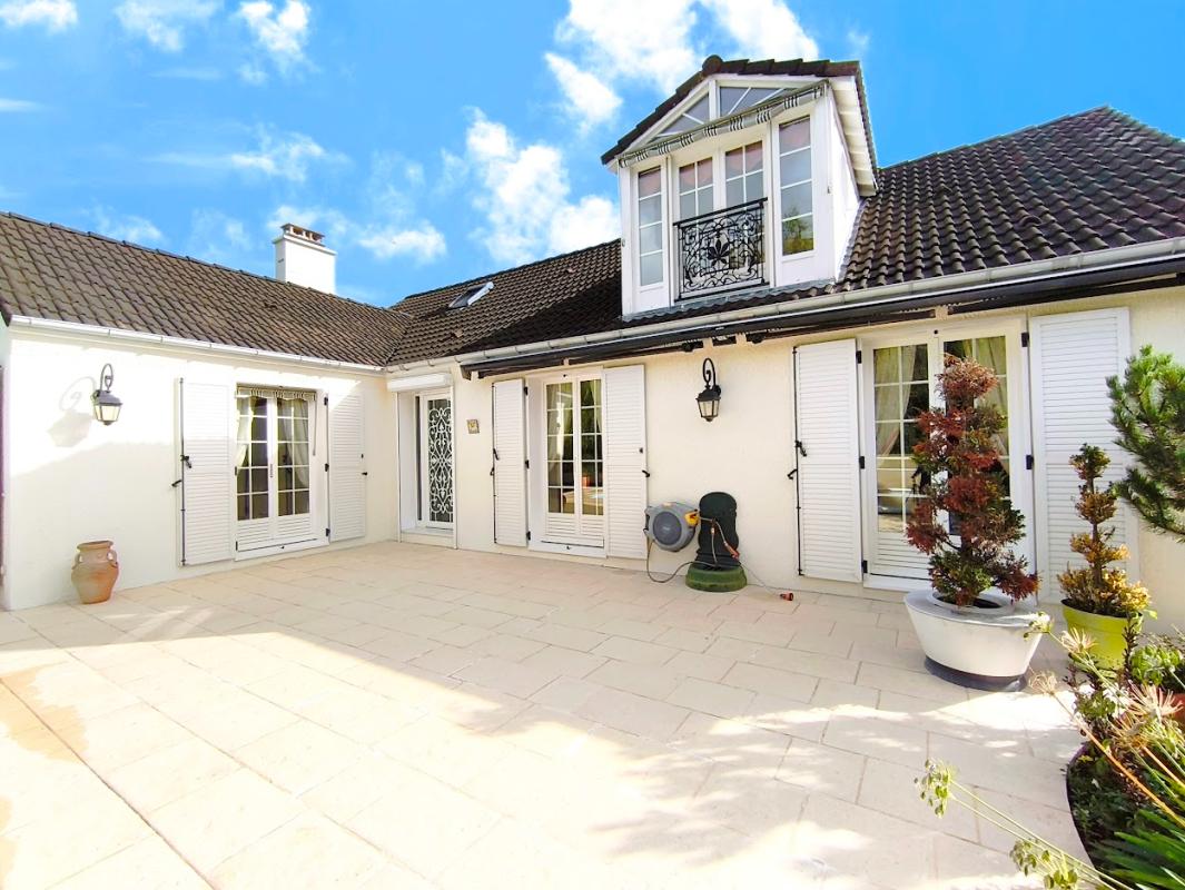 MONTMIRAIL Maison Montmirail avec piscine 17