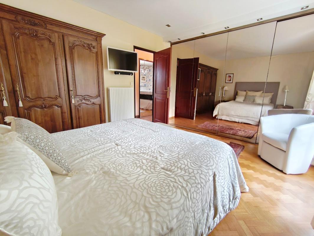 MONTMIRAIL Maison Montmirail avec piscine 9