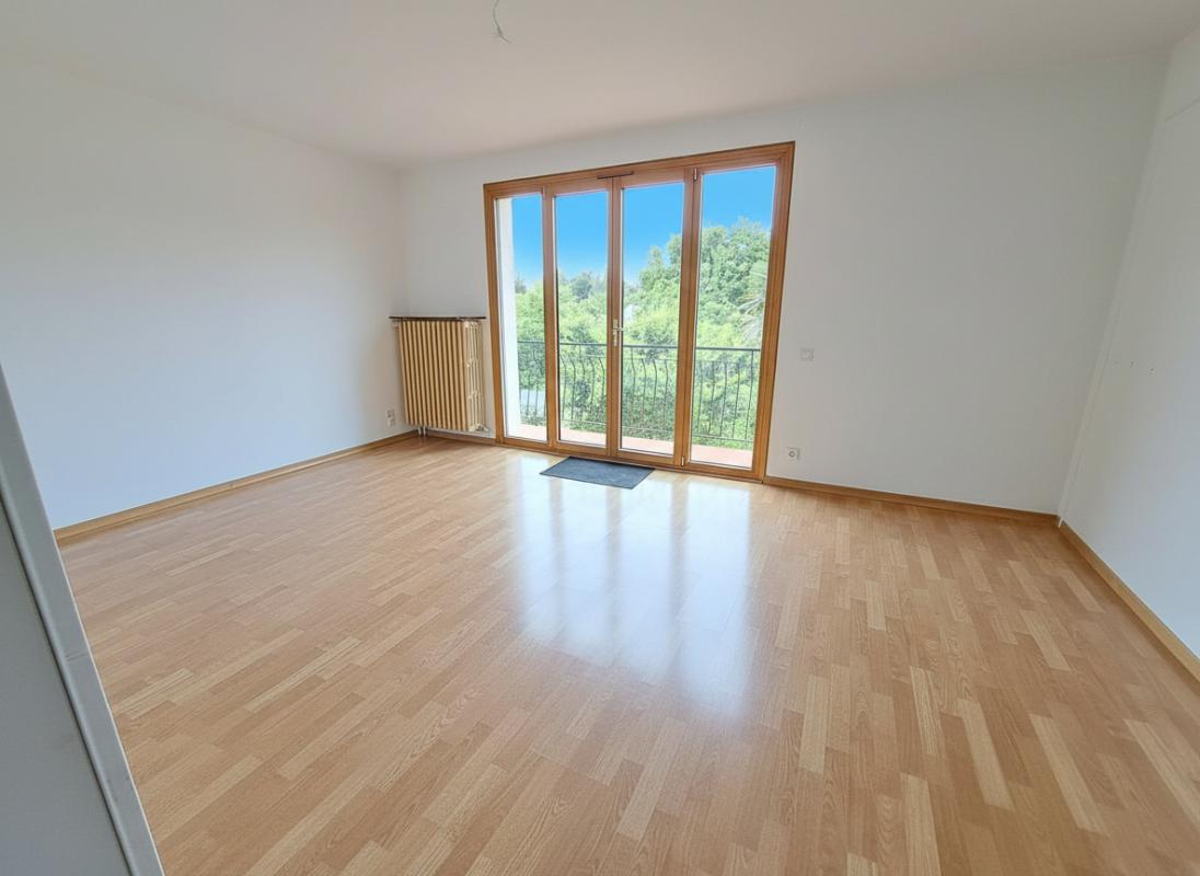 ANGERS Maison familiale lumineuse avec jardin et garage - Angers Saint-Léonard ? 192 m² 7