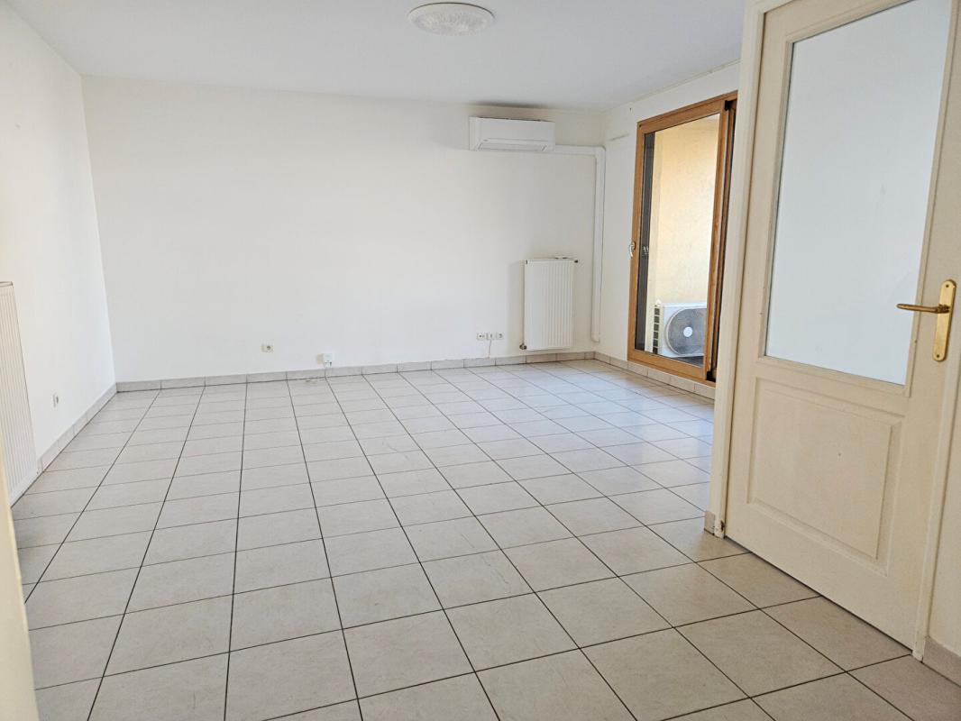 DECINES-CHARPIEU Appartement Decines Charpieu 3 pièce(s) 73.19 m2 4