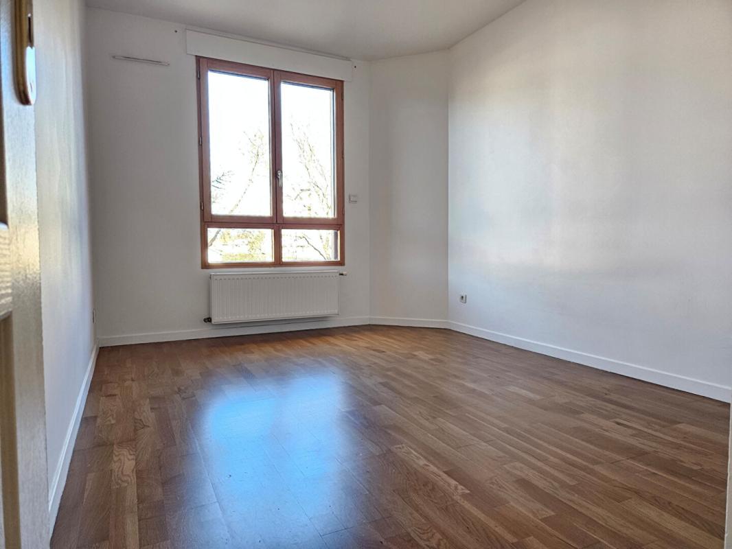 DECINES-CHARPIEU Appartement Decines Charpieu 3 pièce(s) 73.19 m2 8