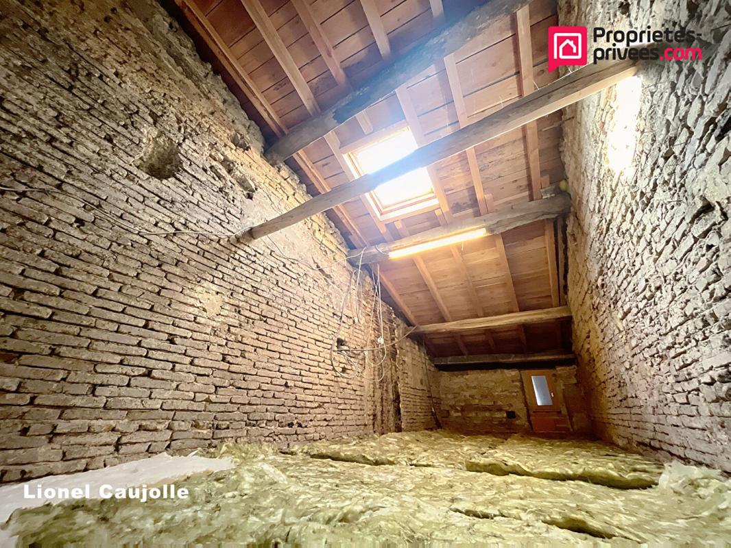 GAILLAC Maison 100m2 + 60 m2 de dépendances DPE C 15