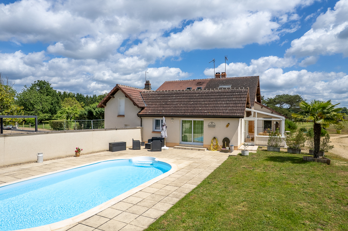 MEREAU Maison Mereau 5 pièce(s) 136 m2 17